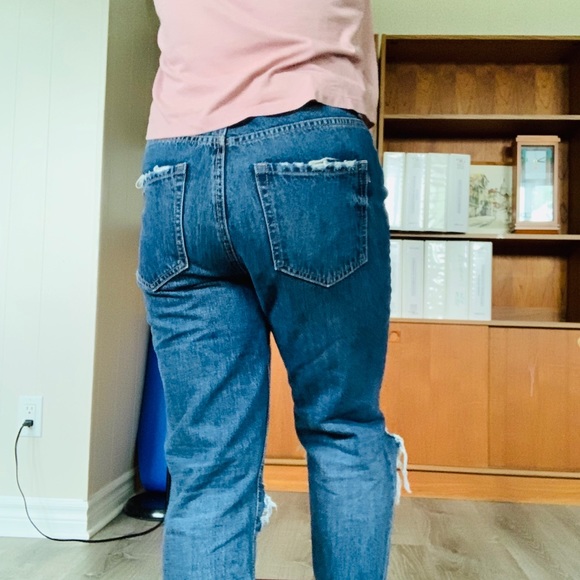 😊Distressed Boyfriend Jeans - Picture 6 of 7